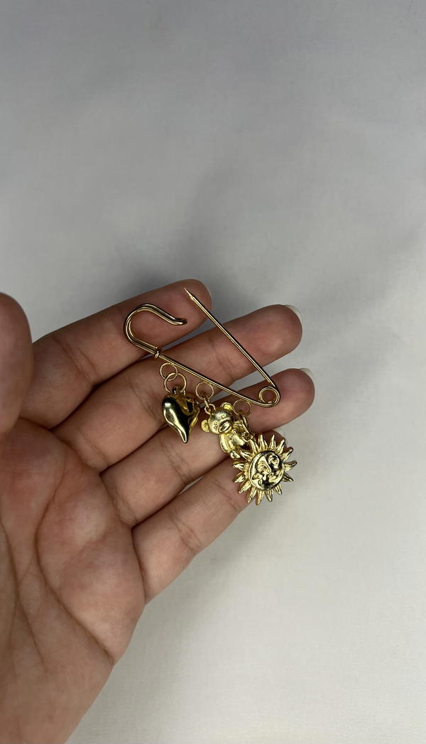 gold brooch  Image 3 Preview