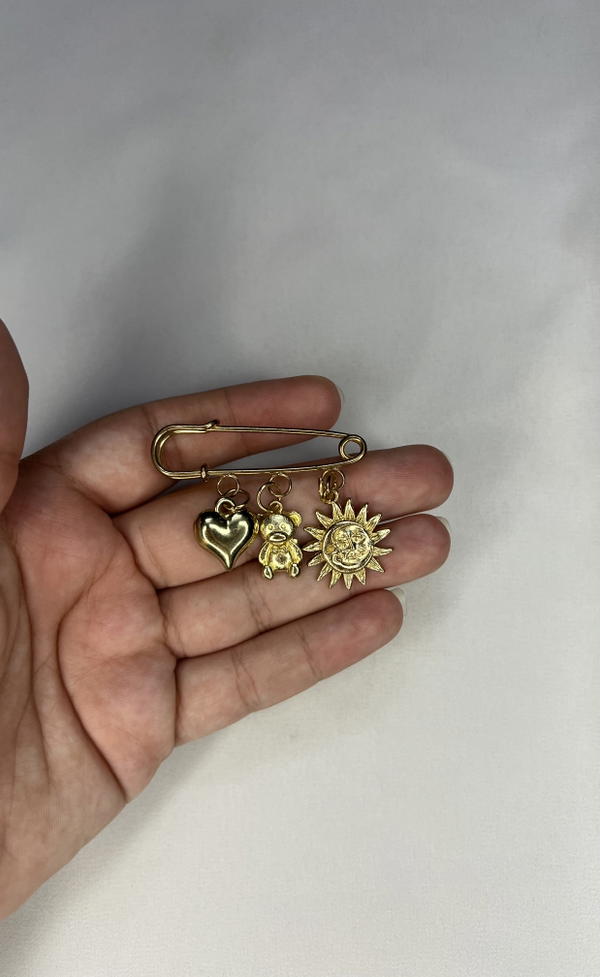 gold brooch  Image 4 Preview