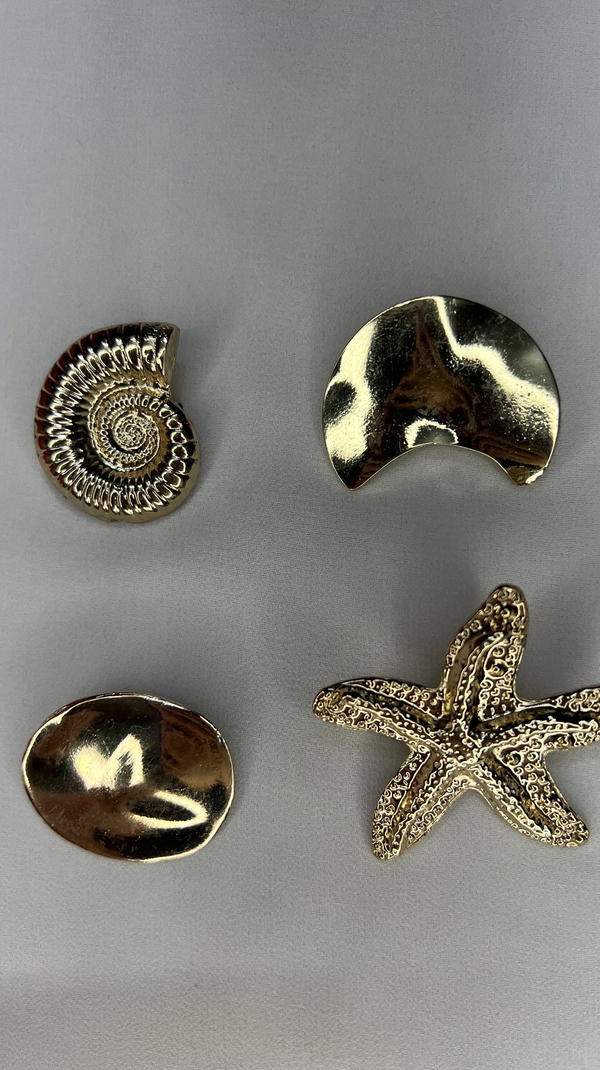 gold brooches  Image 2 Preview