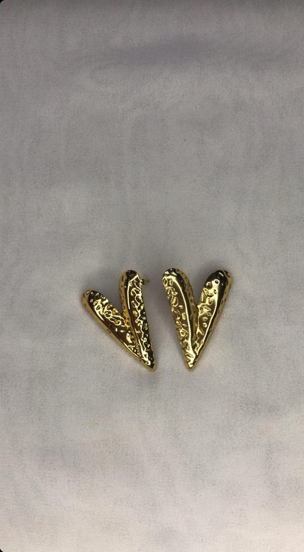 gold heart earrings  Image 3 Preview