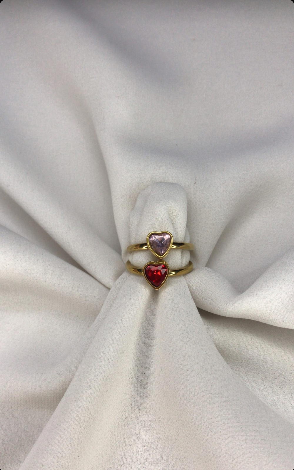 gold heart ring Preview Image