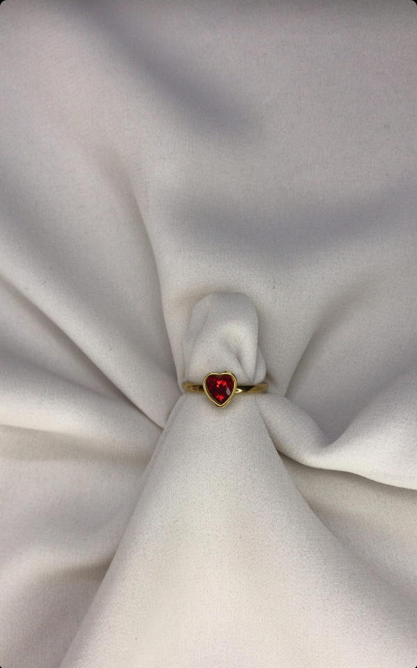 gold heart ring Image 2 Preview