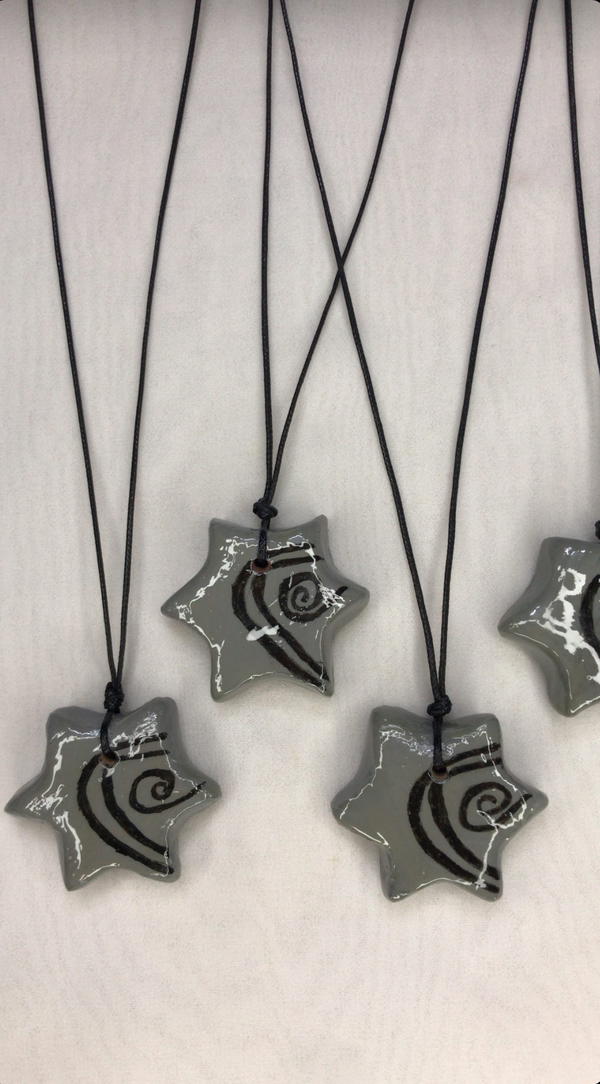 gray star necklace  Image 1 Preview