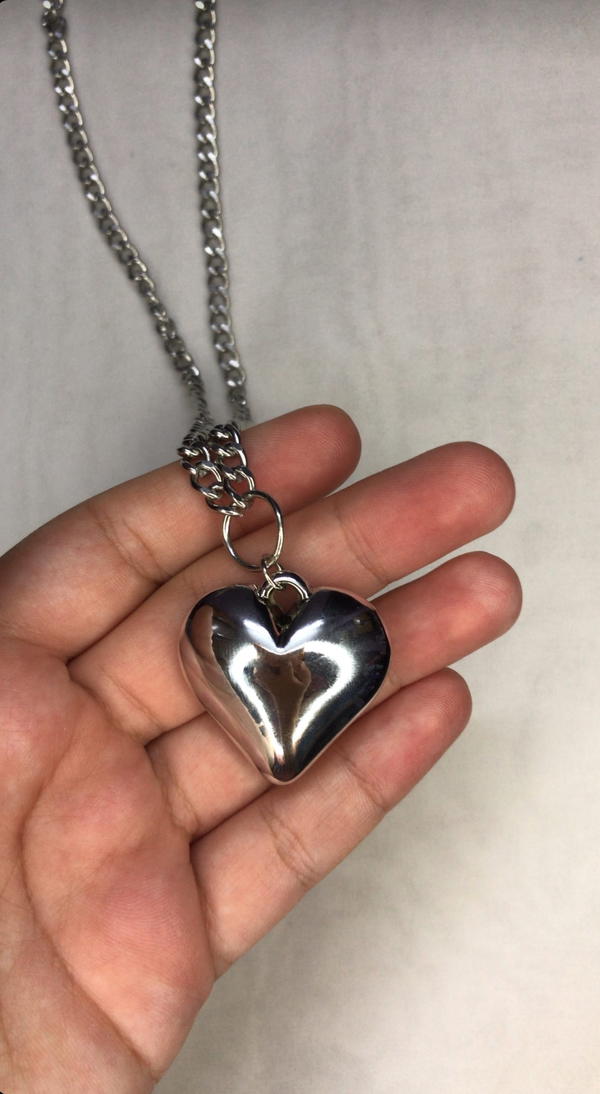 heart necklace  Image 4 Preview