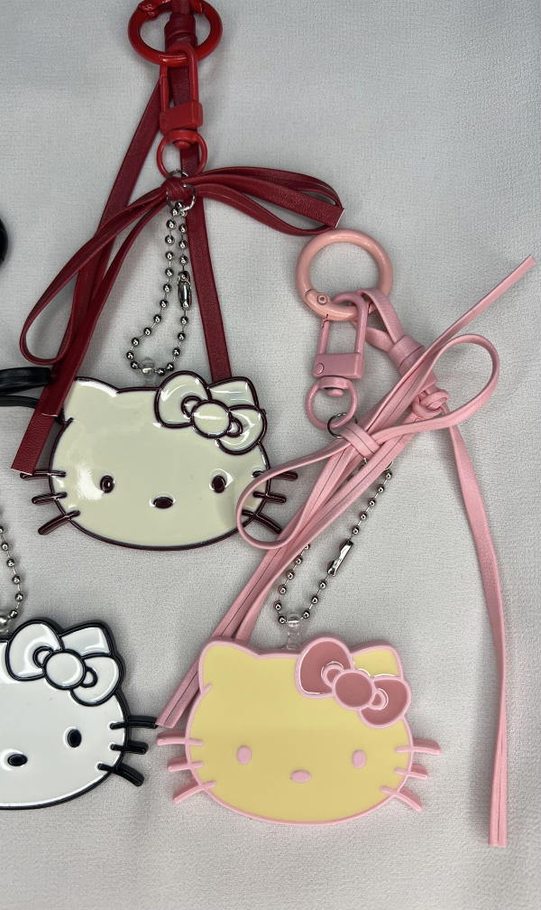 hello kitty bag charm  Image 3 Preview