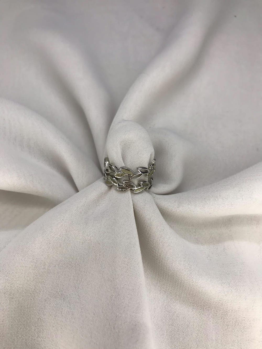 leaves ring  Preview Image