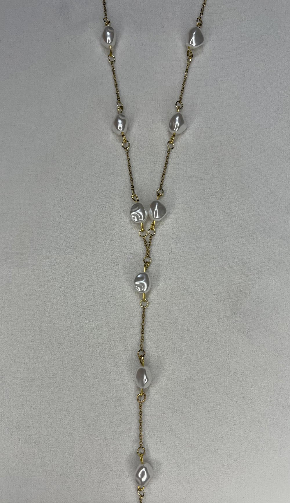 pearl Y chain  Preview Image