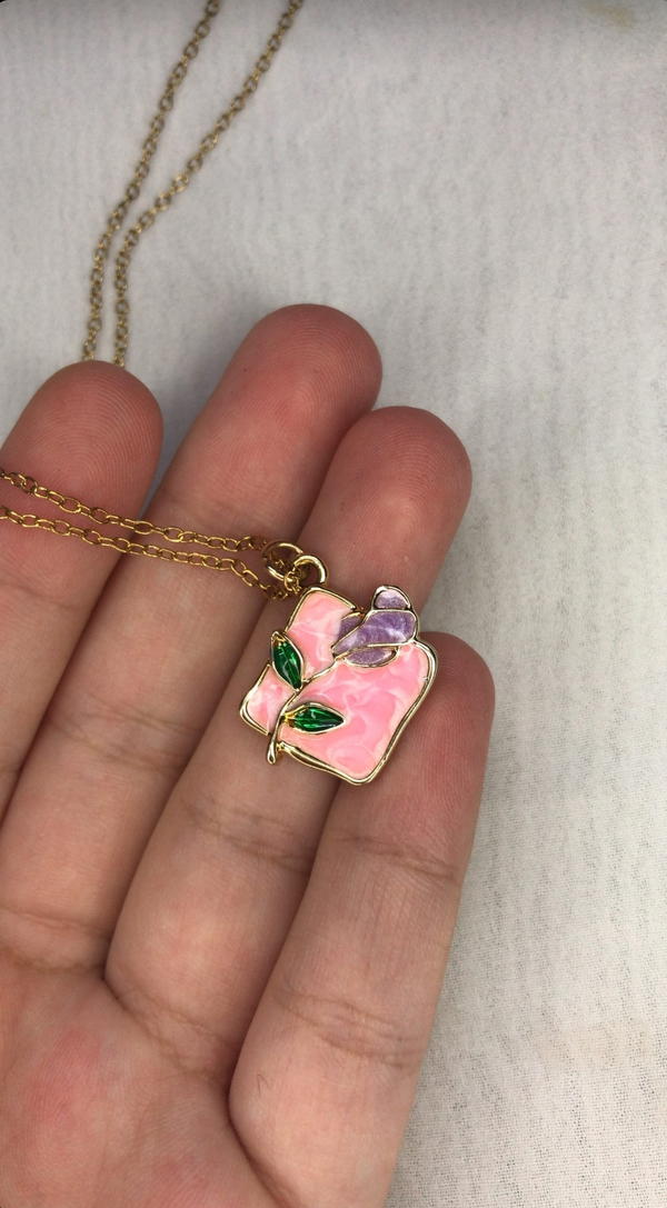 pinky flower necklace  Image 3 Preview