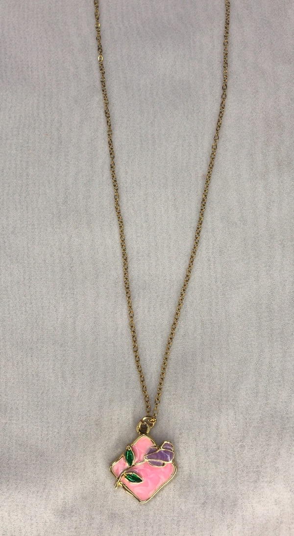 pinky flower necklace  Image 5 Preview