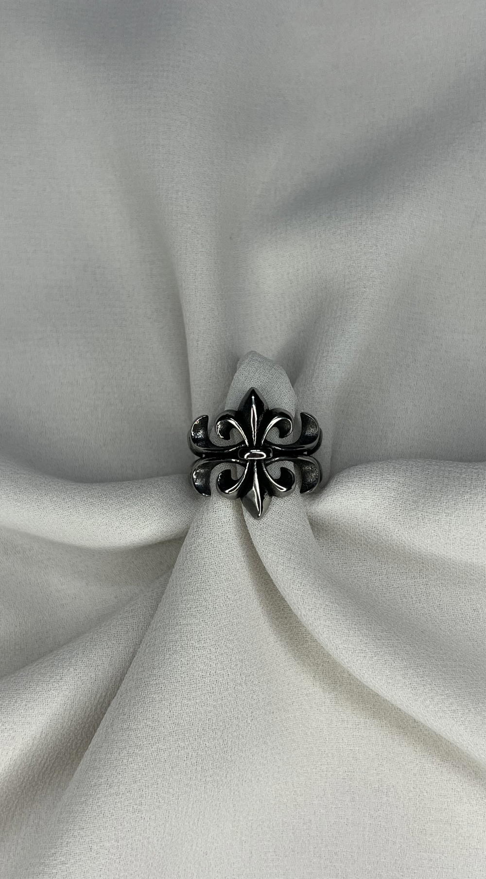 punk style ring Preview Image