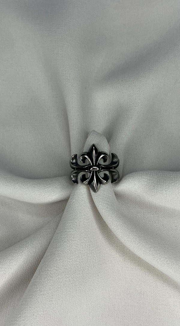 punk style ring Image 1 Preview