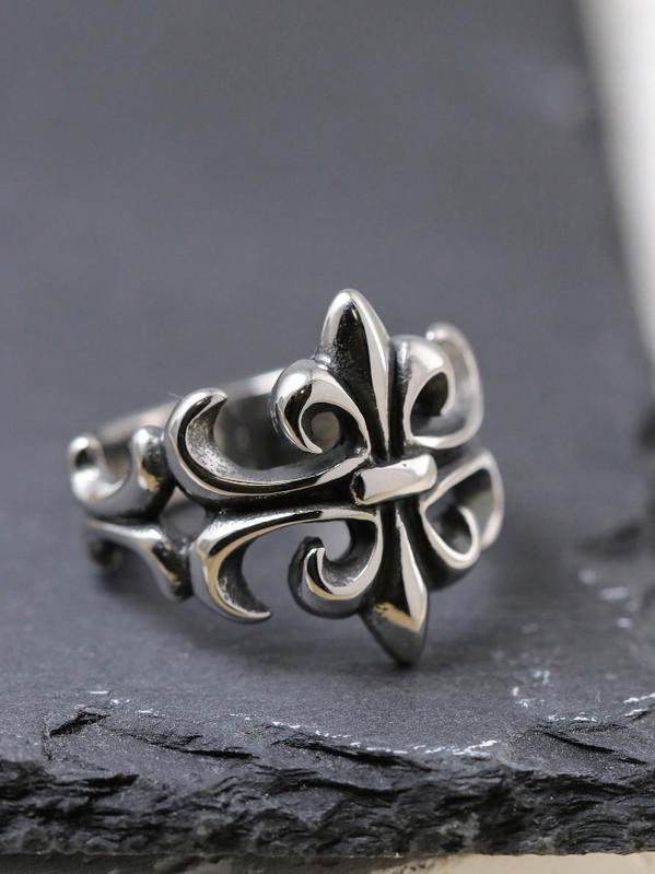 punk style ring Image 7 Preview