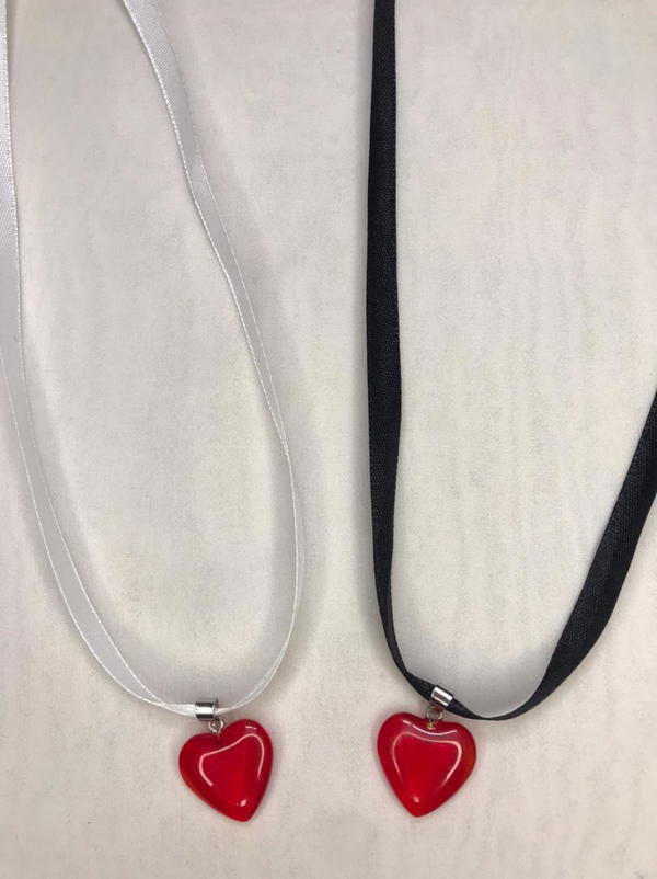 red heart necklace  Image 3 Preview