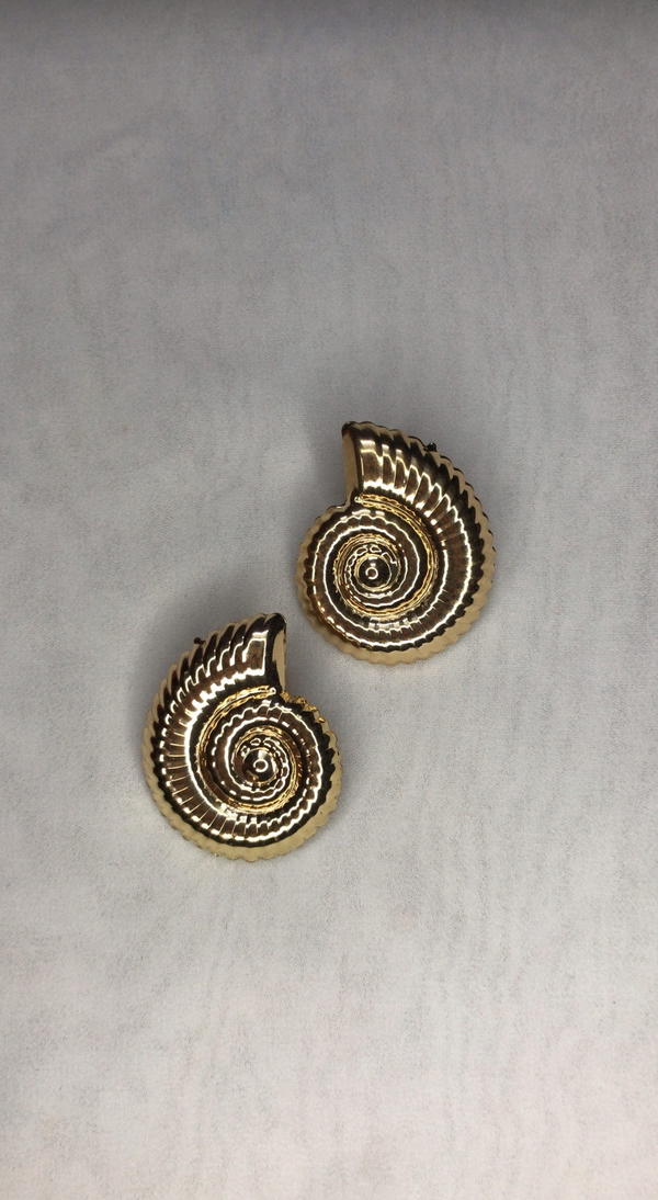 shells earrings  Image 1 Preview