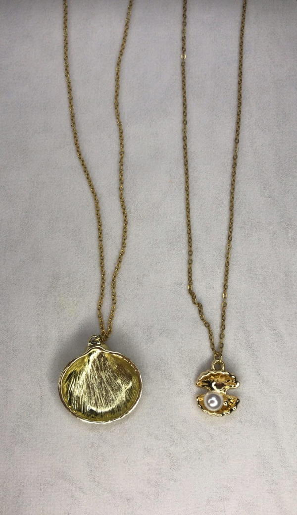 shells necklaces  Image 1 Preview