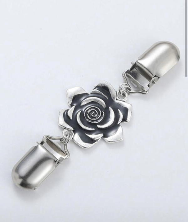 shirt brooch clip Image 9 Preview