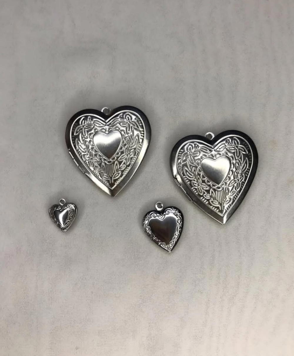 stainless heart necklace  Preview Image