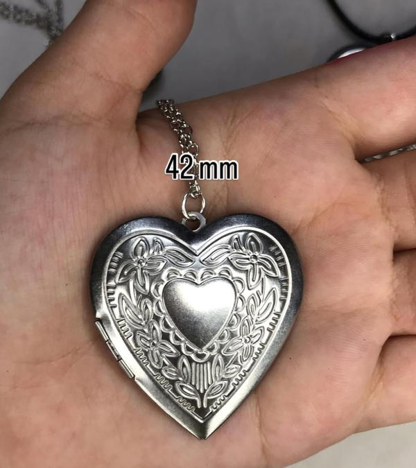 stainless heart necklace  Image 3 Preview