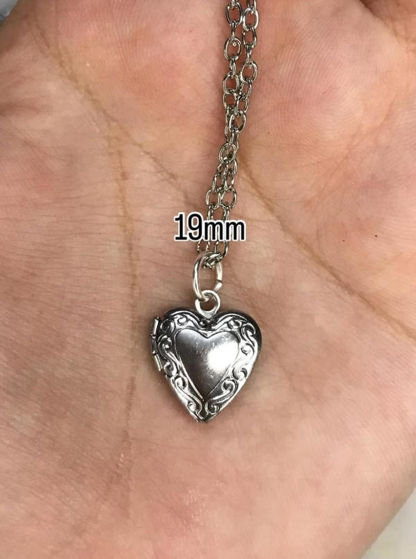 stainless heart necklace  Image 5 Preview