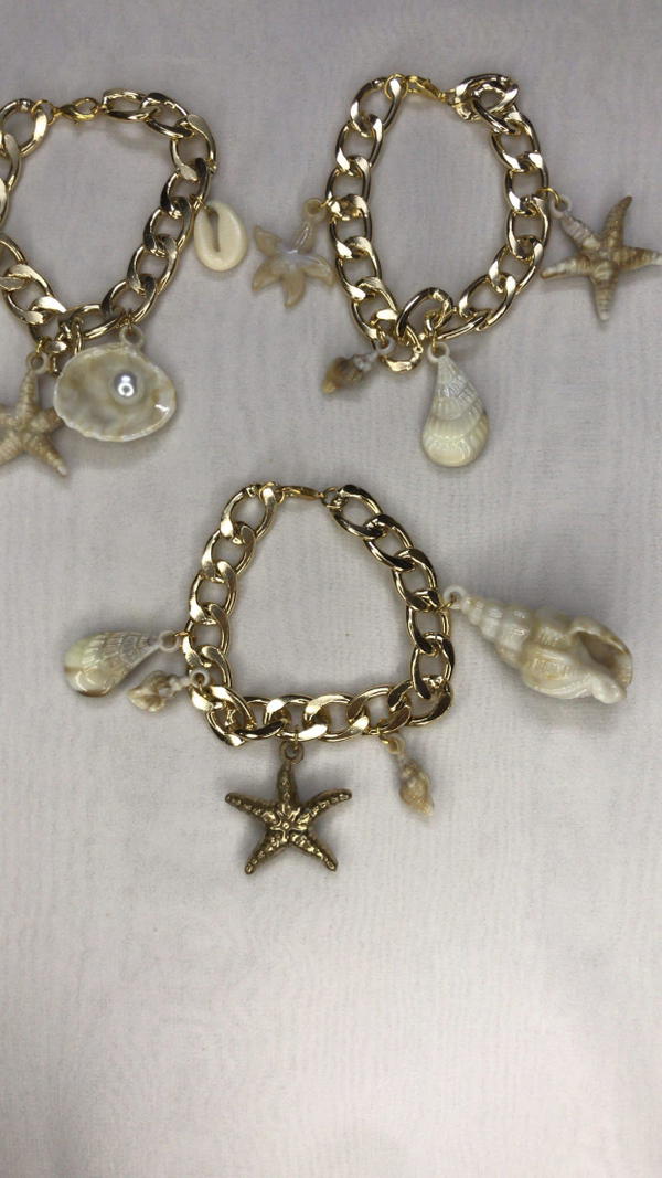 stainless shells bracelet Image 3 Preview