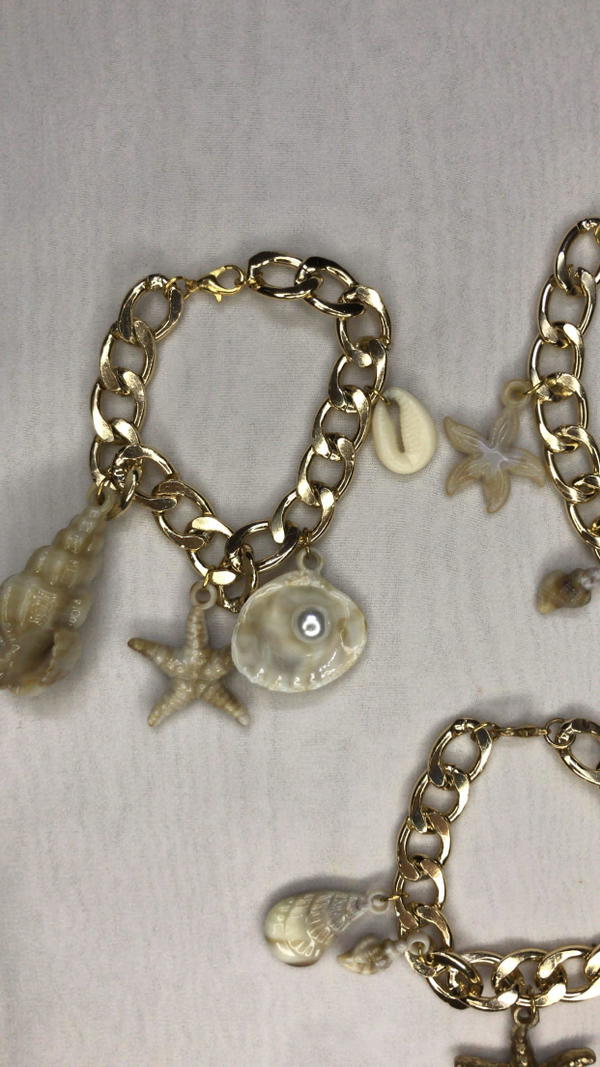 stainless shells bracelet Image 4 Preview