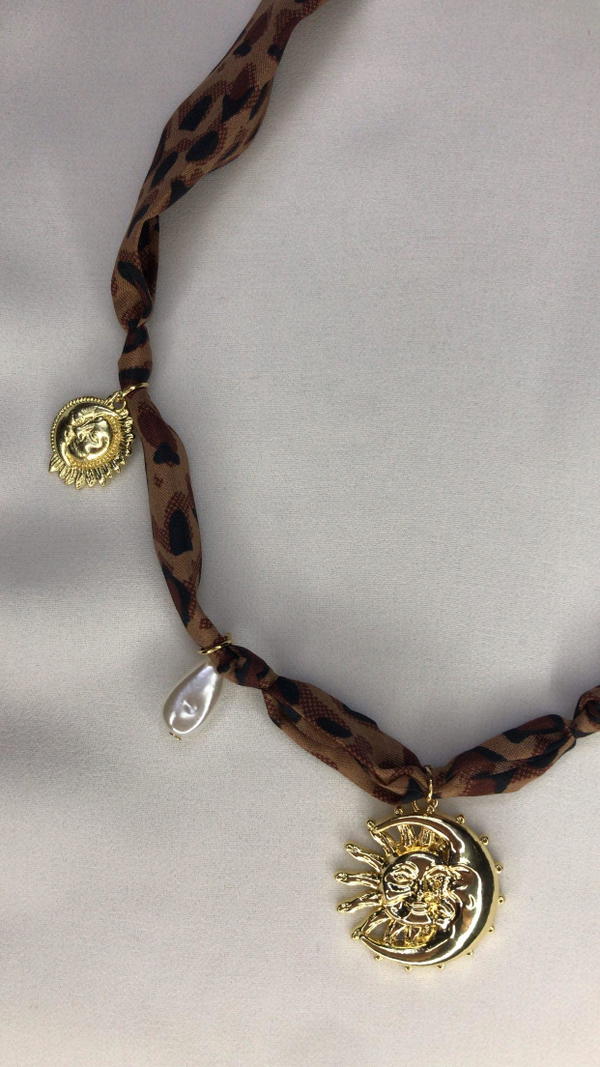 sun&moon gold necklace  Image 3 Preview