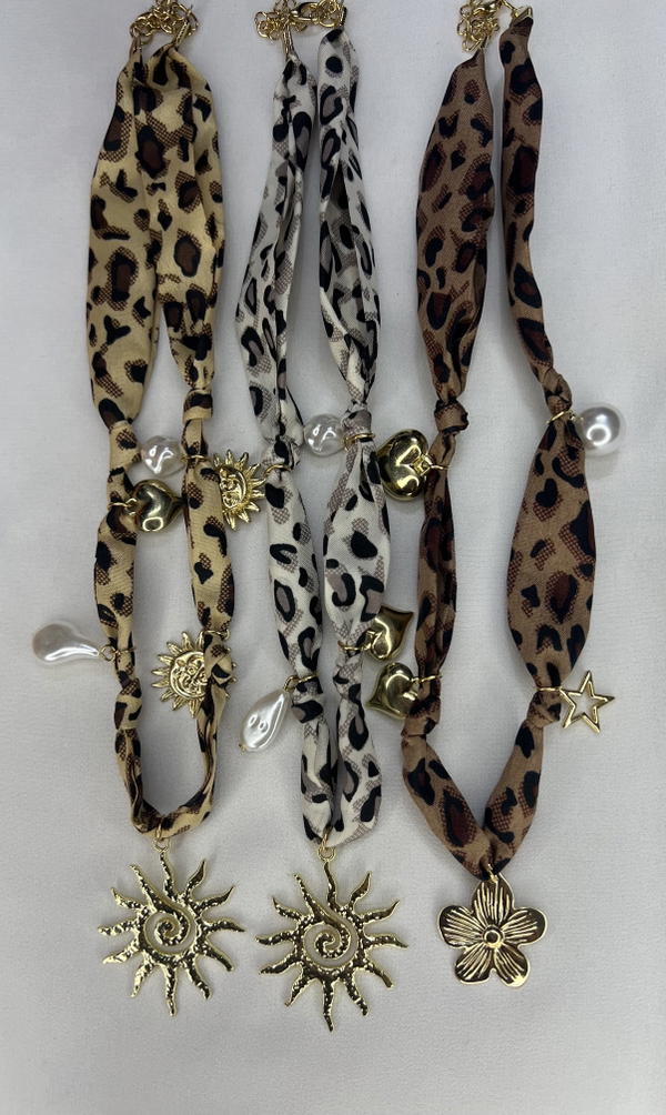 Sun& flower necklace  Image 3 Preview