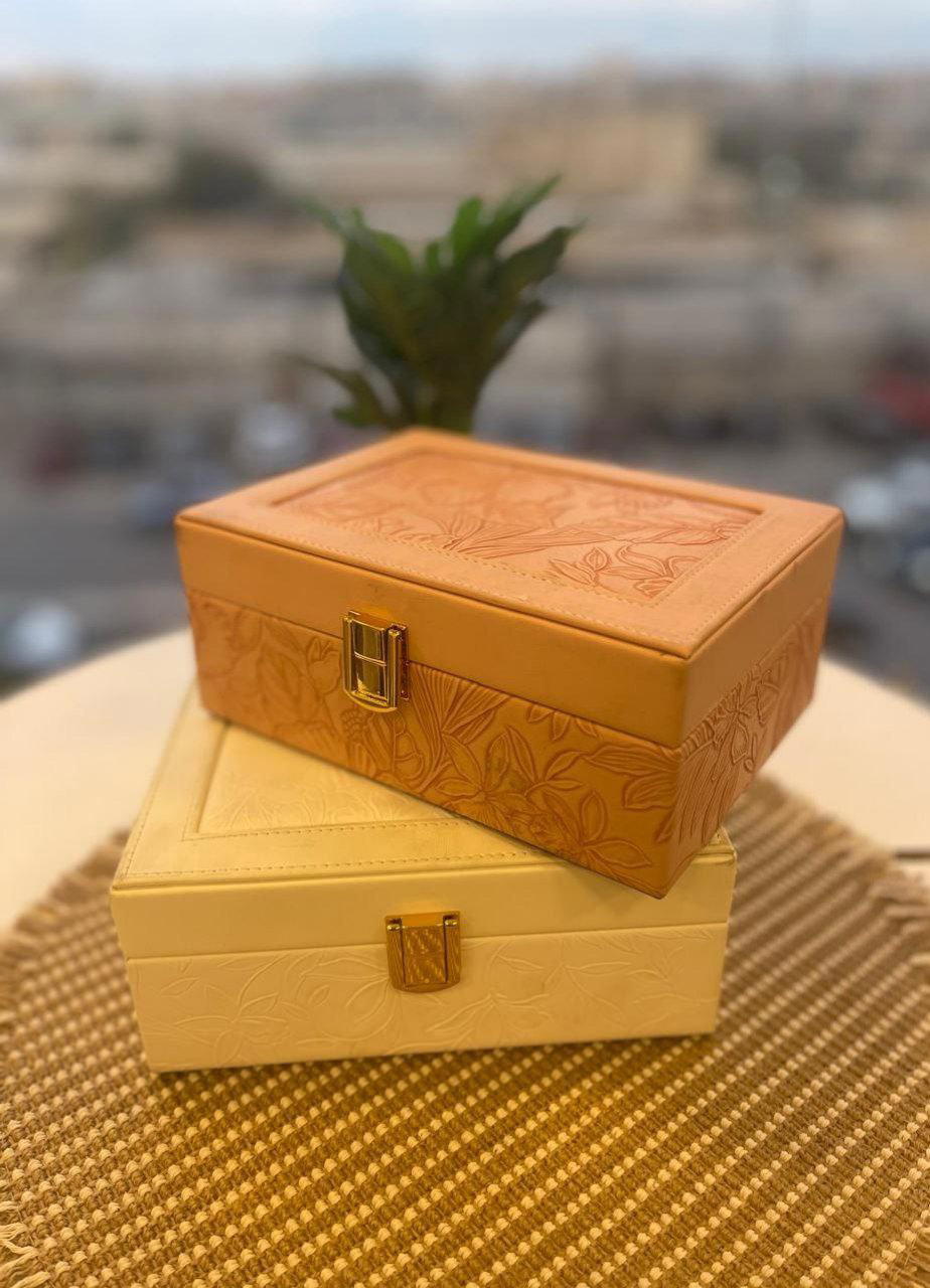 علبه اكسسوارات جلد  Preview Image