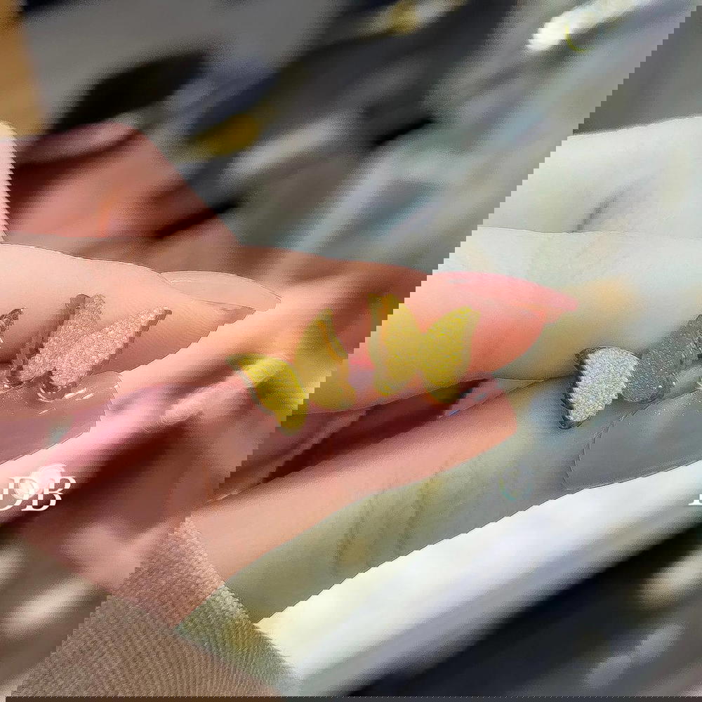 حلق فراشه Preview Image