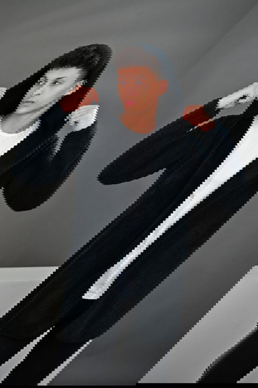 🧥 جاكيت فرو أسود طويل Preview Image