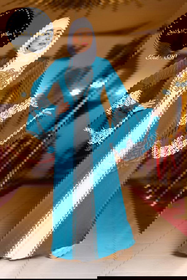 عباية حرير الوان بندة قوس تناسب جميع الازواق ❤️💫 Image 2 Preview
