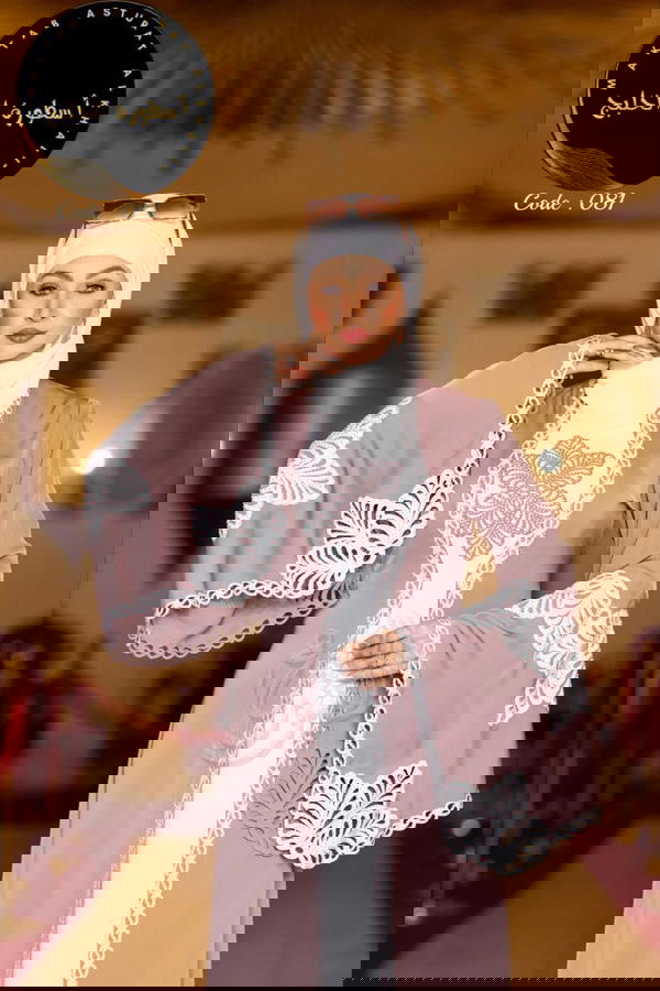 عباية حرير الوان بندة قوس تناسب جميع الازواق ❤️💫 Image 3 Preview