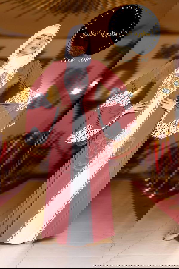 عباية حرير الوان بندة قوس تناسب جميع الازواق ❤️💫 Image 4 Preview