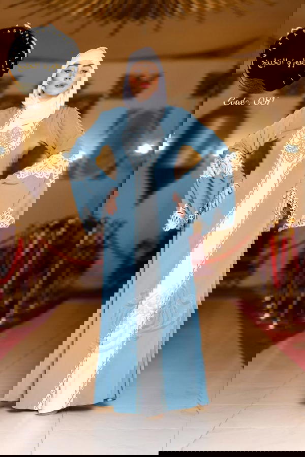 عباية حرير الوان بندة قوس تناسب جميع الازواق ❤️💫 Image 6 Preview