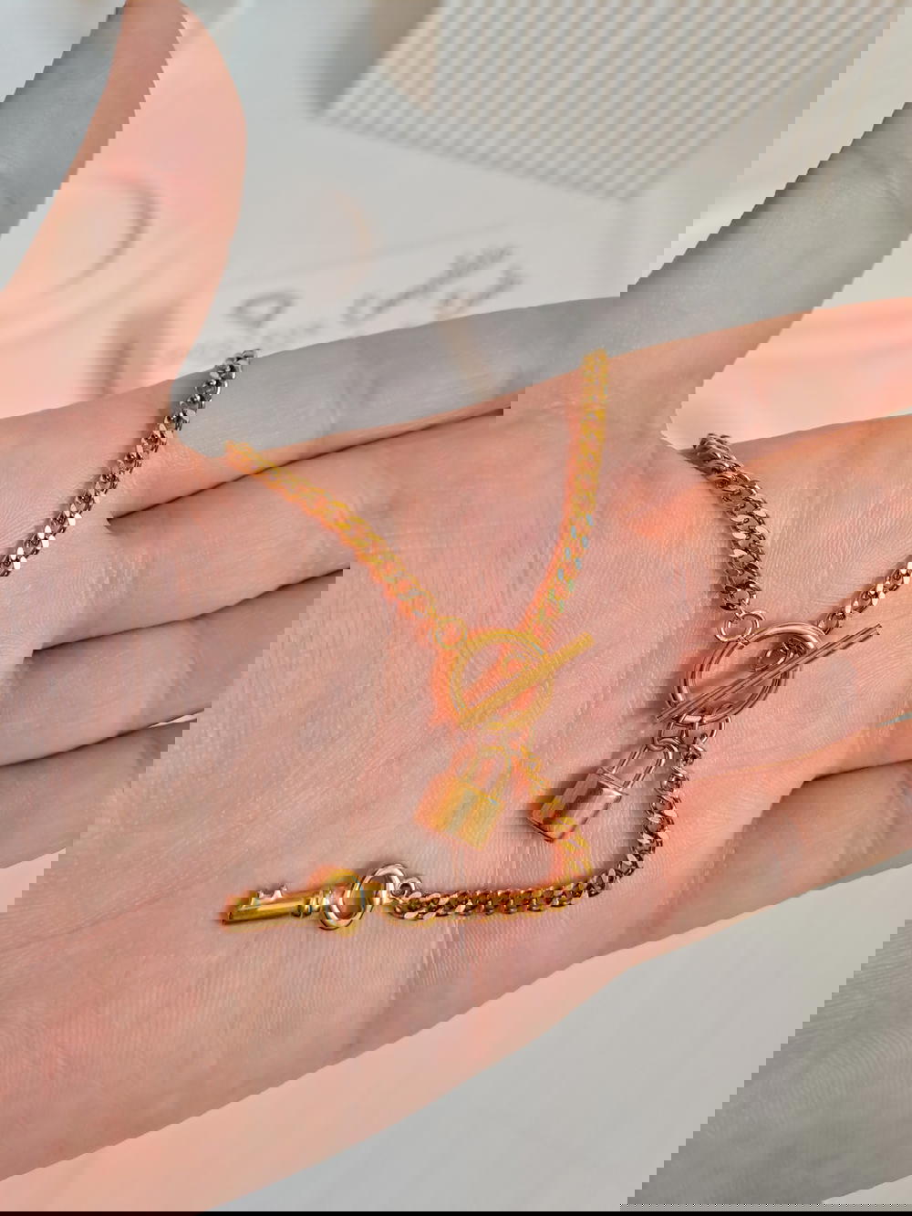 سلسلة قفل عوامة Preview Image