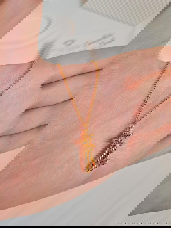 سلسلة حضن Image 1 Preview