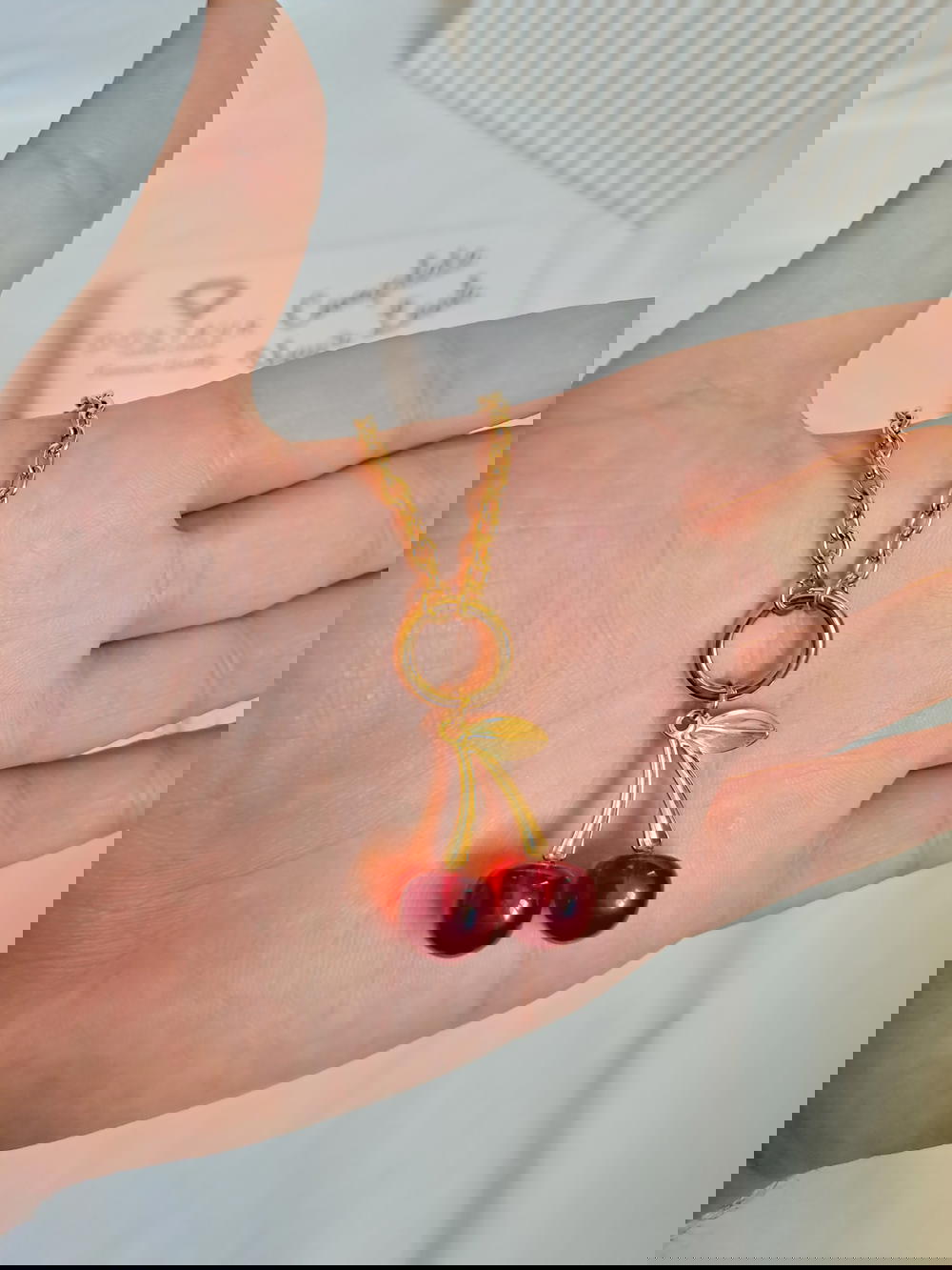 سلسلة كريزة كبيرة Preview Image