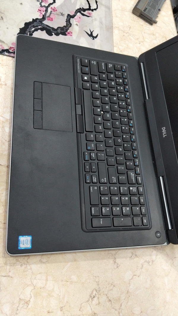 Dell Precision 7710, EXON E3-1505M Image 3 Preview