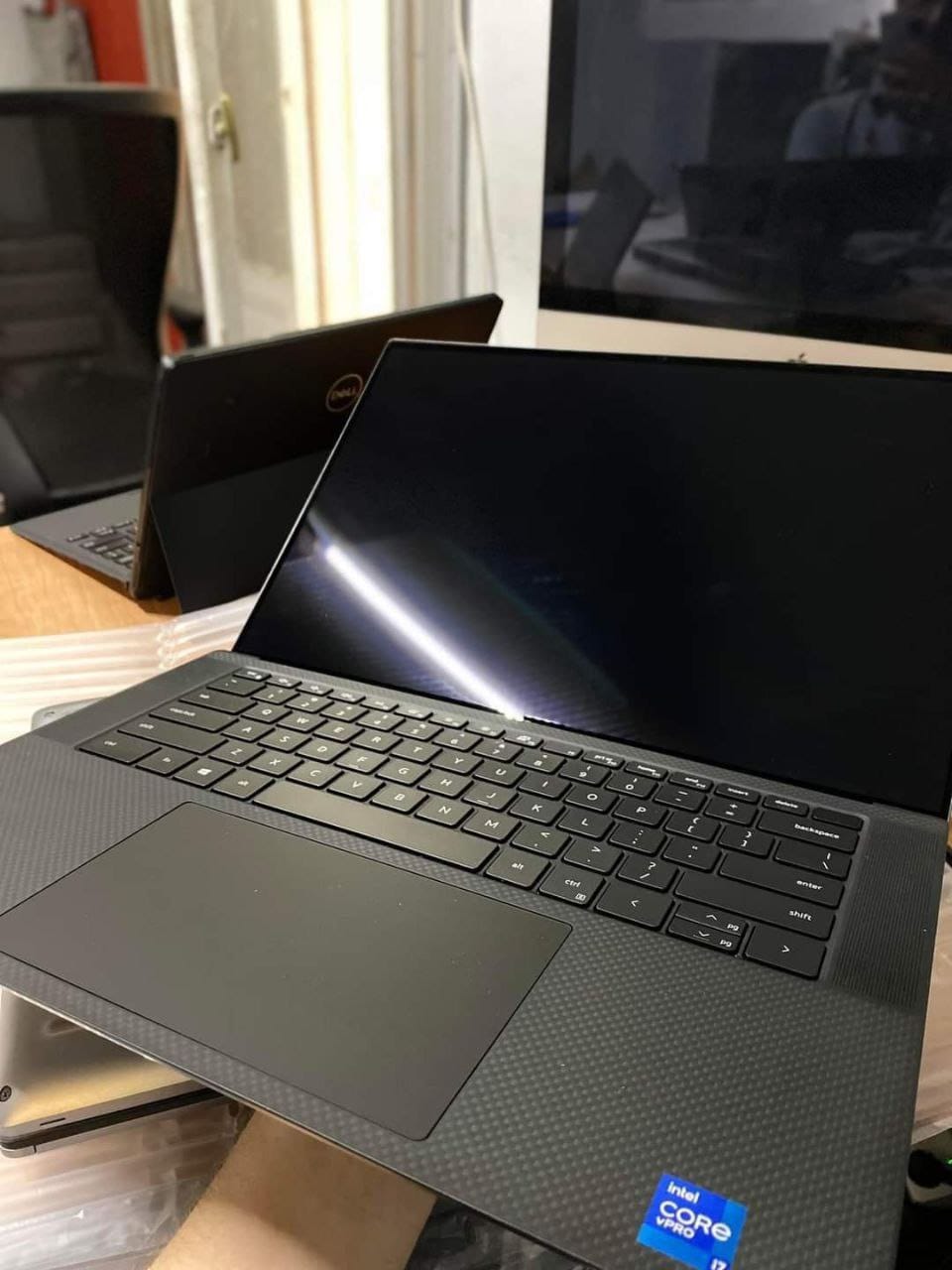 💻 Dell Precision 5570  ✨ Image 3 Preview