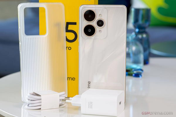 Realme 15 Pro 512GB Ram 12GB Image 2 Preview