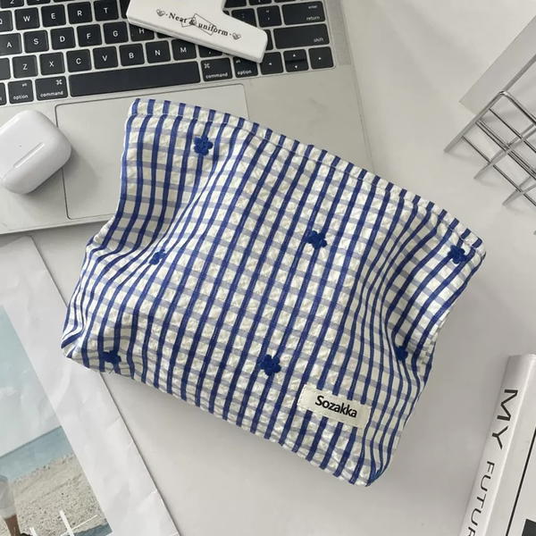 Checkered dark blue flower Image 1 Preview