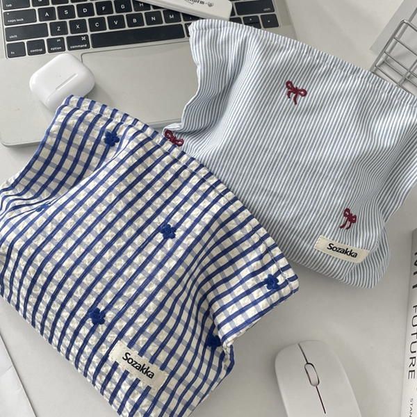 Checkered dark blue flower Image 2 Preview