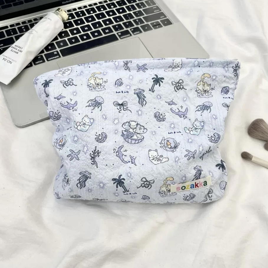 Jellyfish pouch Preview Image