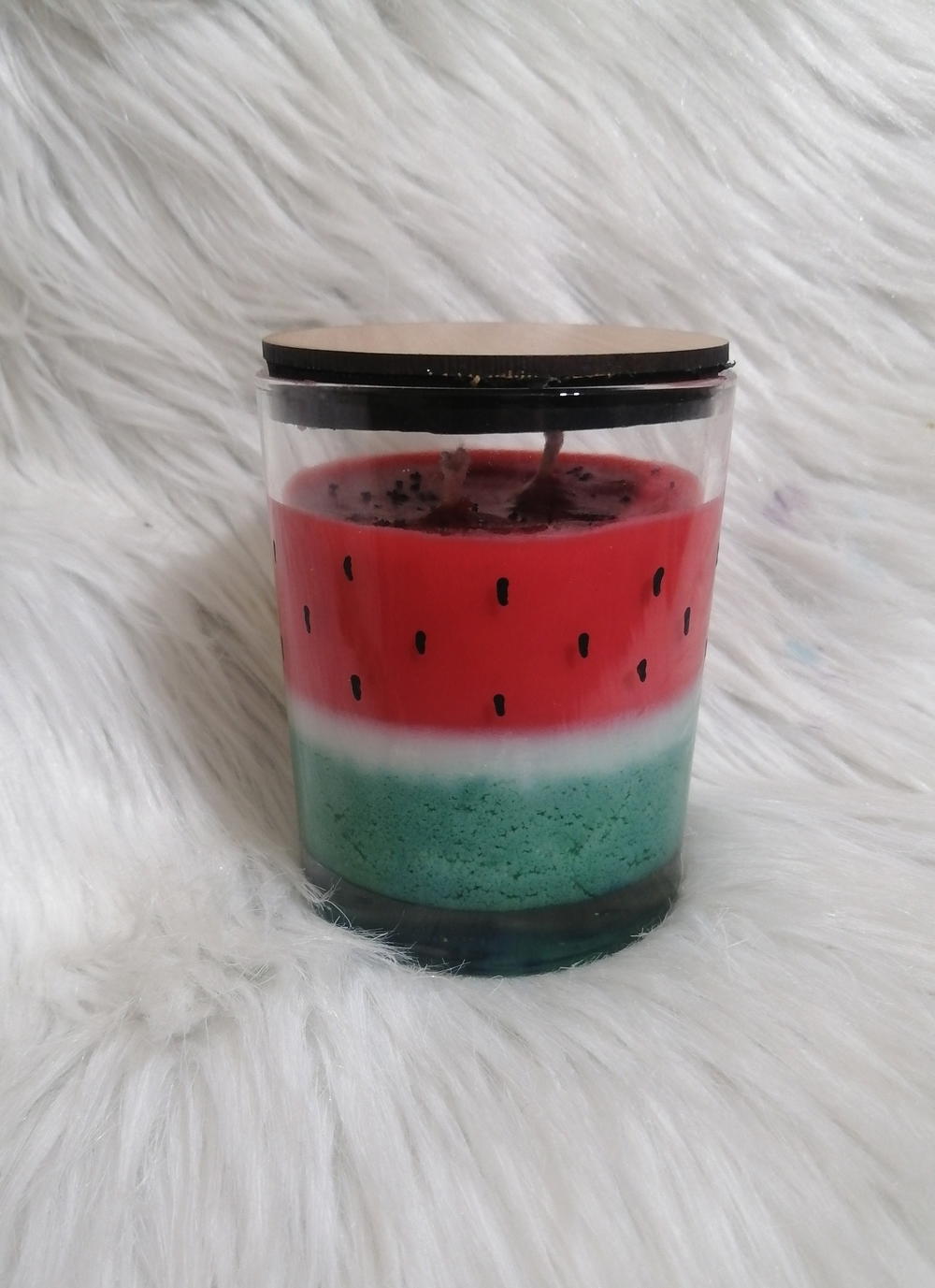 شمعه طبيعيه معطرة بعطر البطيخ Preview Image