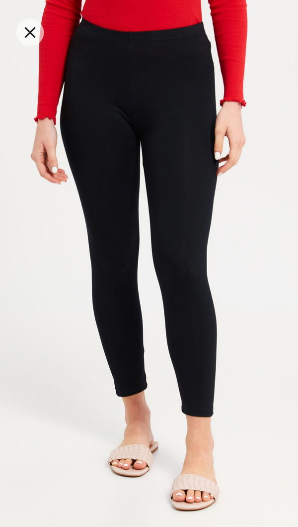 Black Cropped Legging UK8 - ليجينز سادة قصير أسود للنساء مقاس (S) Image 2 Preview