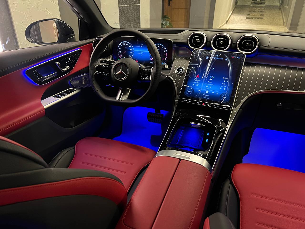 Mercedes-Benz GLC300 AMG** Model 2024 Image 5 Preview