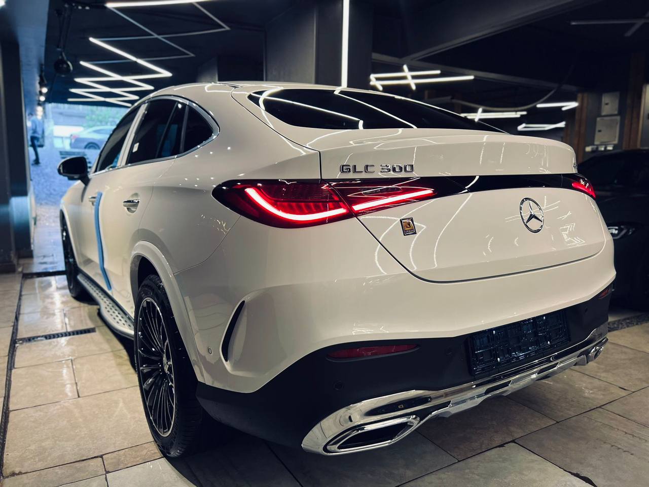 Mercedes-Benz GLC 300 AMG 2025 Image 10 Preview