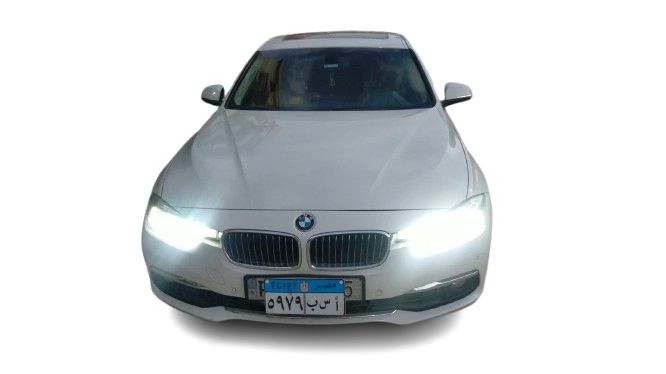 BMW 320i Luxury - Model 2018 Image 2 Preview