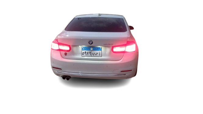 BMW 320i Luxury - Model 2018 Image 3 Preview