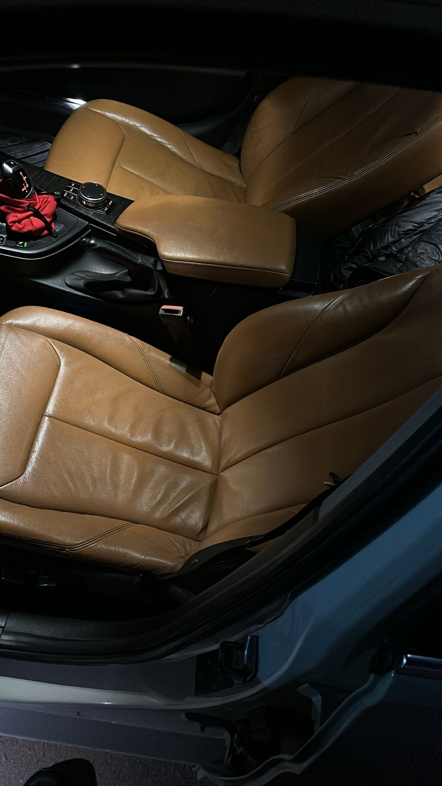 BMW 320i Luxury - Model 2018 Image 5 Preview